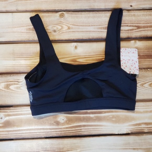 Free People Movement Swerve Sports Bra In Black - Picture 4 of 4